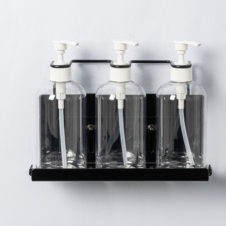 Flaschenhalterregal mit drei Wandbefestigungen für die Hotelversorgung - Dreifacher Flaschenhalter im Duschraum